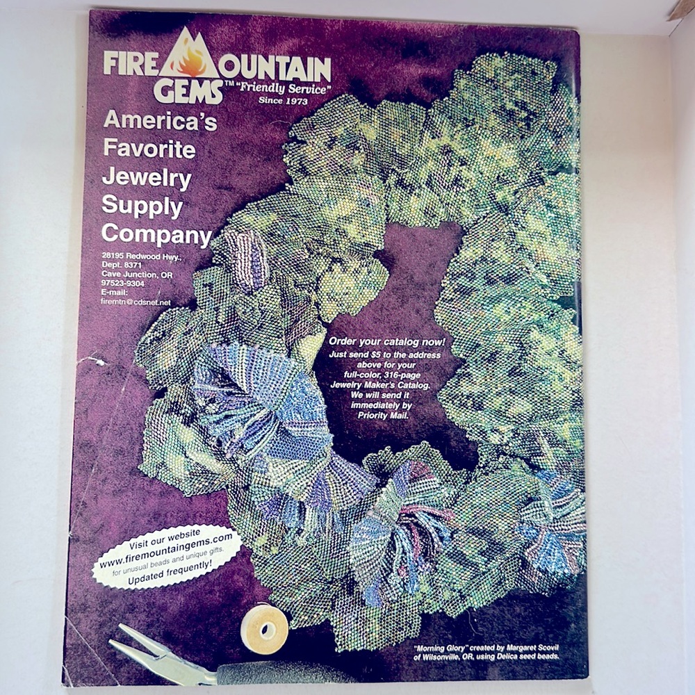 BEAD & BUTTON MAGAZINE 2 ISSUES YEAR 2000 - Picture 3 of 11